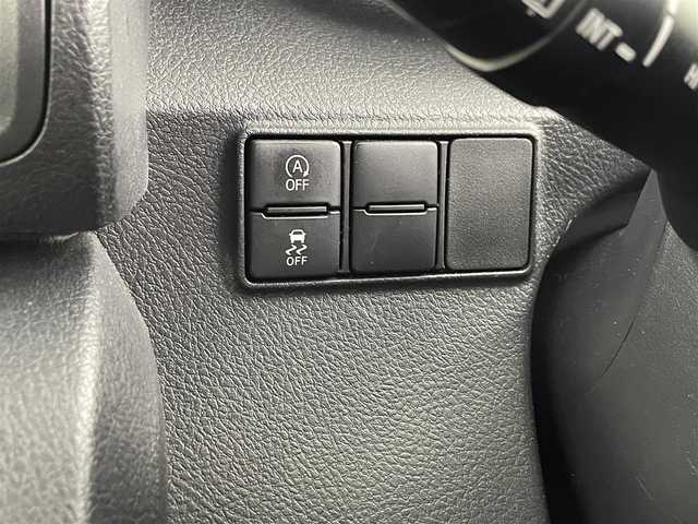 トヨタ シエンタ G 埼玉県 2017(平29)年 6万km ブラックマイカ 純正ナビ　NSCD-W66/(Bluetooth/AUX/CD/AM/FM)/地デジワンセグ/バックカメラ/ETC/オートマチックハイビーム/車線逸脱警報/衝突軽減ブレーキ/アイドリングストップ/両側パワースライドドア/プッシュスタート/ステアリングリモコン/社外フロアマット/純正ドアバイザー