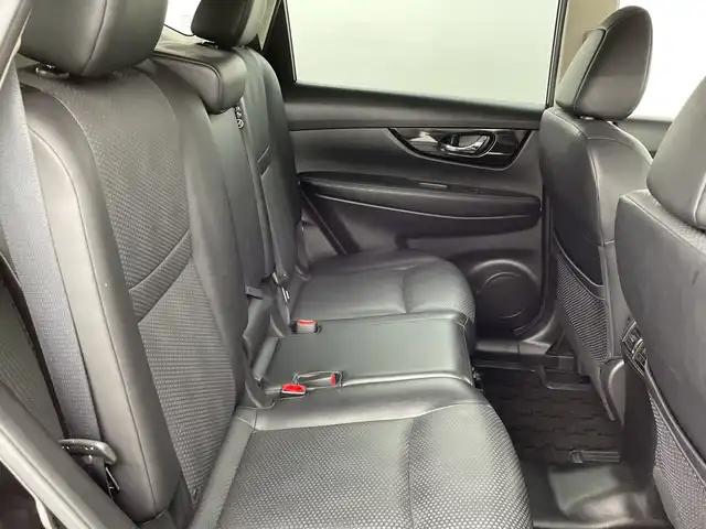 日産 エクストレイル 20Xi 新潟県 2020(令2)年 6万km ダイヤモンドブラック 4WD/プロパイロット/社外SDナビ/(AM/FM/CD/DVD/Blu-ray/フルセグ/Bluetooth)/全方位モニター/前方ドライブレコーダー/パワーバックドア/インテリジェンスクルーズコントロール/LEDオートライト/レザーシート/全席シートヒーター/社外18インチアルミホイール/ルーフレール/純正フロアマット/ドアバイザー/スマートキー/ETC