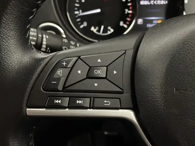日産 エクストレイル 20Xi 新潟県 2020(令2)年 6万km ダイヤモンドブラック 4WD/プロパイロット/社外SDナビ/(AM/FM/CD/DVD/Blu-ray/フルセグ/Bluetooth)/全方位モニター/前方ドライブレコーダー/パワーバックドア/インテリジェンスクルーズコントロール/LEDオートライト/レザーシート/全席シートヒーター/社外18インチアルミホイール/ルーフレール/純正フロアマット/ドアバイザー/スマートキー/ETC