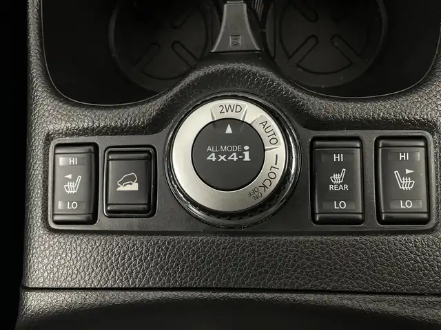 日産 エクストレイル 20Xi 新潟県 2020(令2)年 6万km ダイヤモンドブラック 4WD/プロパイロット/社外SDナビ/(AM/FM/CD/DVD/Blu-ray/フルセグ/Bluetooth)/全方位モニター/前方ドライブレコーダー/パワーバックドア/インテリジェンスクルーズコントロール/LEDオートライト/レザーシート/全席シートヒーター/社外18インチアルミホイール/ルーフレール/純正フロアマット/ドアバイザー/スマートキー/ETC