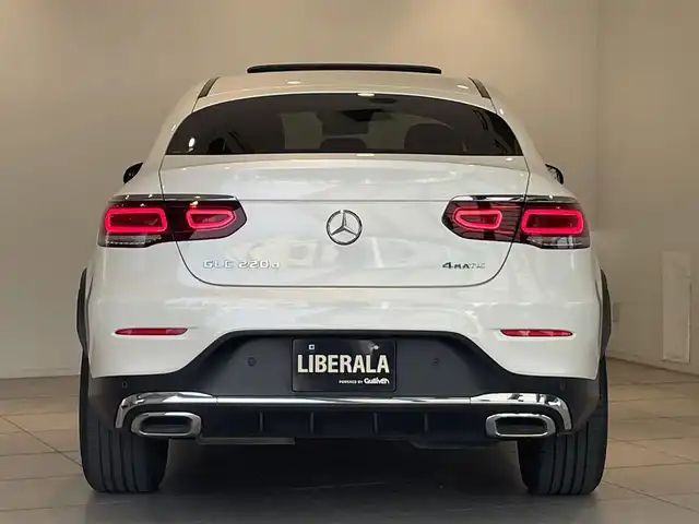 メルセデス・ベンツ ＧＬＣ２２０ d 4マチック クーペ AMGライン 愛知県 2020(令2)年 5.7万km ダイヤモンドホワイト サンルーフ　/ＭＢＵＸ　/３６０度カメラ　/Ｂｌｕｅｔｏｏｔｈ　/フルセグＴＶ　/ハーフレザー　/ＡＣＣ　/ＬＫＡ　/ＬＤＷ　/ＢＳＭ　/アンビエントライト　/パワーバックドア　/ＬＥＤヘッドライト　/ＥＴＣ２．０/プッシュスタート/アイドリングストップ/ウィンカーミラー