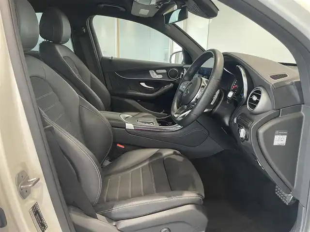メルセデス・ベンツ ＧＬＣ２２０ d 4マチック クーペ AMGライン 愛知県 2020(令2)年 5.7万km ダイヤモンドホワイト サンルーフ　/ＭＢＵＸ　/３６０度カメラ　/Ｂｌｕｅｔｏｏｔｈ　/フルセグＴＶ　/ハーフレザー　/ＡＣＣ　/ＬＫＡ　/ＬＤＷ　/ＢＳＭ　/アンビエントライト　/パワーバックドア　/ＬＥＤヘッドライト　/ＥＴＣ２．０/プッシュスタート/アイドリングストップ/ウィンカーミラー