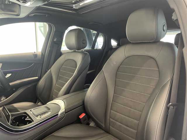 メルセデス・ベンツ ＧＬＣ２２０ d 4マチック クーペ AMGライン 愛知県 2020(令2)年 5.7万km ダイヤモンドホワイト サンルーフ　/ＭＢＵＸ　/３６０度カメラ　/Ｂｌｕｅｔｏｏｔｈ　/フルセグＴＶ　/ハーフレザー　/ＡＣＣ　/ＬＫＡ　/ＬＤＷ　/ＢＳＭ　/アンビエントライト　/パワーバックドア　/ＬＥＤヘッドライト　/ＥＴＣ２．０/プッシュスタート/アイドリングストップ/ウィンカーミラー