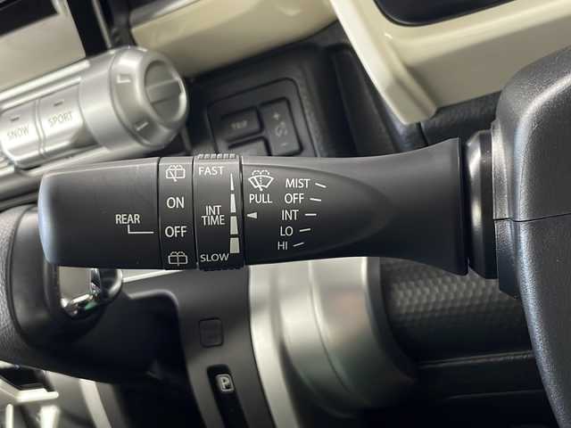 スズキ クロスビー HYBRID MV 秋田県 2024(令6)年 1.4万km キャラバンアイボリーパールメタリック/ホワイト 2トーンルーフ 4WD/社外ナビ/(FM/AM/Bluetooth/ワンセグ/CD/DVD)/バックカメラ/ターボ/クルーズコントロール/横滑り防止装置/レーンキープアシスト/コーナーセンサー/衝突軽減装置/アイドリングストップ/ダウンヒルアシスト/ETC/ステアリングリモコン/パドルシフト/D/N席シートヒーター/ドアミラーヒータ/オートライト/オートハイビーム/ヘッドライトレベライザー/純正アルミホイール/社外フロアマット/電動格納ミラー/スマートキー/プッシュスタート