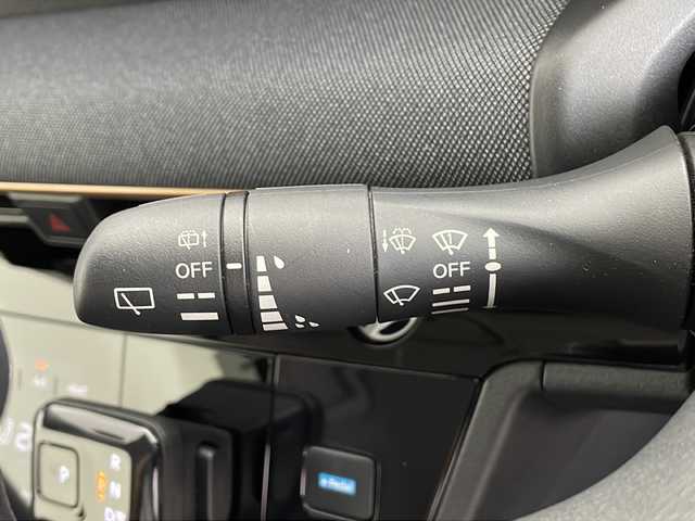 日産 サクラ X 鹿児島県 2023(令5)年 0.8万km 黒／ゴールド 純正ディスプレイオーディオ/（FM/AM/BT）/エマージェンシーブレーキ/電動パーキングブレーキ/オートホールド機能/e-ペダル/ステアリングスイッチ/オートライト/コーナーセンサ―/純正フロアマット/純正ドアバイザー/スマートキー/プッシュスタート/充電コード積載