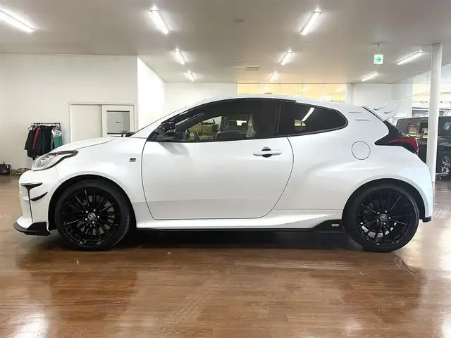 トヨタ ＧＲヤリス RC 道央・札幌 2021(令3)年 3.9万km プラチナホワイトパールマイカ 4WD/6速MT/TOM’sフルエアロ/ENKEI 18インチAW/HKS製マフラー/HKSエアクリーナー/社外メモリナビ/・フルセグTV/CD/DVD/BT/SD/USB/バックカメラ/社外前後ドライブレコーダー/社外レーダー/横滑り防止装置/アイドリングストップ/ステアリングリモコン/オートライト/LEDヘッドライト/フォグライト/ウインカーミラー/純正フロアマット/純正ドアバイザー