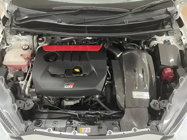 トヨタ ＧＲヤリス RC 道央・札幌 2021(令3)年 3.9万km プラチナホワイトパールマイカ 4WD/6速MT/TOM’sフルエアロ/ENKEI 18インチAW/HKS製マフラー/HKSエアクリーナー/社外メモリナビ/・フルセグTV/CD/DVD/BT/SD/USB/バックカメラ/社外前後ドライブレコーダー/社外レーダー/横滑り防止装置/アイドリングストップ/ステアリングリモコン/オートライト/LEDヘッドライト/フォグライト/ウインカーミラー/純正フロアマット/純正ドアバイザー