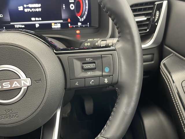 日産 エクストレイル G e－4ORCE 愛知県 2022(令4)年 0.8万km オレンジ プロパイロット/衝突軽減システム/純正１２．４型ディスプレイオーディオ（ナビあり）/全方位カメラ/レーダークルーズコントロール/シートヒーター（全席）/フルセグ/バックカメラ/電動リアゲート/パワーシート/ヘッドアップディスプレイ/コーナーセンサー/純正アルミホイール/ETC2.0/ブラインドスポットモニター/４WD/LEDヘッドライト/インテリジェントミラー/ステアリングヒーター/リアオートエアコン/ダウンヒルアシストコントロール/置くだけ充電器/ドライブレコーダー/ステアリングスイッチ/スマートキー/プッシュスタート