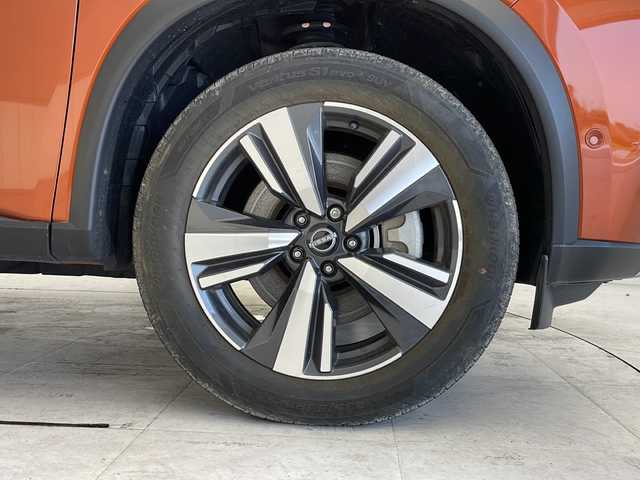 日産 エクストレイル G e－4ORCE 愛知県 2022(令4)年 0.8万km オレンジ プロパイロット/衝突軽減システム/純正１２．４型ディスプレイオーディオ（ナビあり）/全方位カメラ/レーダークルーズコントロール/シートヒーター（全席）/フルセグ/バックカメラ/電動リアゲート/パワーシート/ヘッドアップディスプレイ/コーナーセンサー/純正アルミホイール/ETC2.0/ブラインドスポットモニター/４WD/LEDヘッドライト/インテリジェントミラー/ステアリングヒーター/リアオートエアコン/ダウンヒルアシストコントロール/置くだけ充電器/ドライブレコーダー/ステアリングスイッチ/スマートキー/プッシュスタート