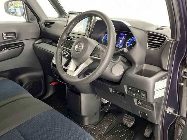 日産 ルークス ハイウェイスター Gターボ 宮崎県 2021(令3)年 2.6万km アメジストパープル 禁煙車/エマージェンシーブレーキ/純正9型ナビTV/（MM320D-L/CD/DVD/MSV/Bluetooth/フルセグTV)/純正LEDオートライト/純正LEDフォグ/純正セキュリティアラーム/純正エアロ/純正ルーフエンドスポイラー/純正15インチアルミ/純正フロアマット/ハンズフリー左側電動スライドドア/アラウンドビューモニター/クリアランスソナー/リアサーキュレーター（プラズマクラスター）/オートエアコン/本革巻ハンドル/ウインカードアミラー/ETC/インテリジェントキー/プッシュエンジンスタート/新車時保証書/取扱い説明書
