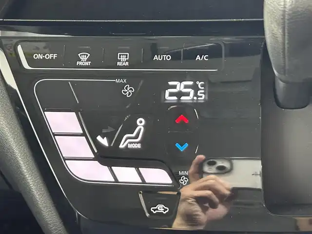 日産 ルークス ハイウェイスター Gターボ 佐賀県 2021(令3)年 2.6万km アメジストパープル 純正9型ナビTV/MM320D-L/CD/DVD/MSV/Bluetooth/フルセグTV/禁煙車/エマージェンシーブレーキ/純正LEDオートライト/純正LEDフォグ/純正セキュリティアラーム/純正エアロ/純正ルーフエンドスポイラー/純正15インチアルミ/純正フロアマット/ハンズフリー左側電動スライドドア/アラウンドビューモニター/クリアランスソナー/リアサーキュレーター（プラズマクラスター）/オートエアコン/本革巻ハンドル/ウインカードアミラー/ETC/インテリジェントキー/プッシュエンジンスタート/新車時保証書/取扱い説明書