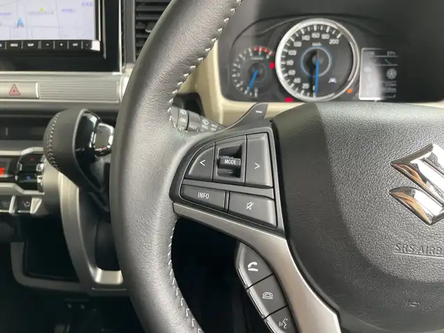 スズキ クロスビー HYBRID MZ 愛知県 2024(令6)年 1.5万km キャラバンアイボリーパールメタリック/ホワイト 2トーンルーフ ・純正SDナビ/＜フルセグ/BT/CD/DVD＞/・全方位モニター/・レーダークルーズコントロール/・パドルシフト/・ETC/・シートヒーター/・アイドリングストップ/・レーンアシスト/・横滑り防止装置/・盗難防止装置/・衝突被害軽減システム /・前後コーナーセンサー/・オートライト/・オートマチックハイビーム/・ステアリングスイッチ/・SRSエアバッグ（運転席/助手席/サイド/カーテン）/・純正１６インチアルミホイール/・LEDヘッドランプ