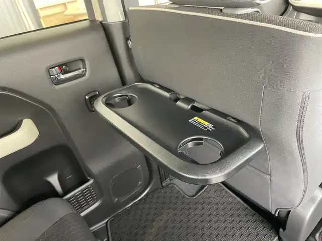 スズキ クロスビー HYBRID MZ 愛知県 2024(令6)年 1.5万km キャラバンアイボリーパールメタリック/ホワイト 2トーンルーフ ・純正SDナビ/＜フルセグ/BT/CD/DVD＞/・全方位モニター/・レーダークルーズコントロール/・パドルシフト/・ETC/・シートヒーター/・アイドリングストップ/・レーンアシスト/・横滑り防止装置/・盗難防止装置/・衝突被害軽減システム /・前後コーナーセンサー/・オートライト/・オートマチックハイビーム/・ステアリングスイッチ/・SRSエアバッグ（運転席/助手席/サイド/カーテン）/・純正１６インチアルミホイール/・LEDヘッドランプ