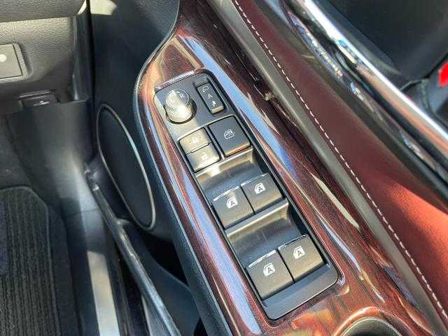 トヨタ ハリアー ハイブリッド プレミアム アドバンスドP 岩手県 2014(平26)年 5.7万km スパークリングブラックパールクリスタルシャイン 純正ナビ　Ｂｌｕｅｔｏｏｔｈ／ＣＤ／ＤＶＤ／フルセグＴＶ　/バックカメラ　/アラウンドビューモニター　/置くだけ充電　/レーダークルーズコントロール　/パワーバックドア　/ＪＢＬサウンド　/４ＷＤ　/前方ドラレコ/GPSレーダー/レーンキープアシスト/運転席パワーシート