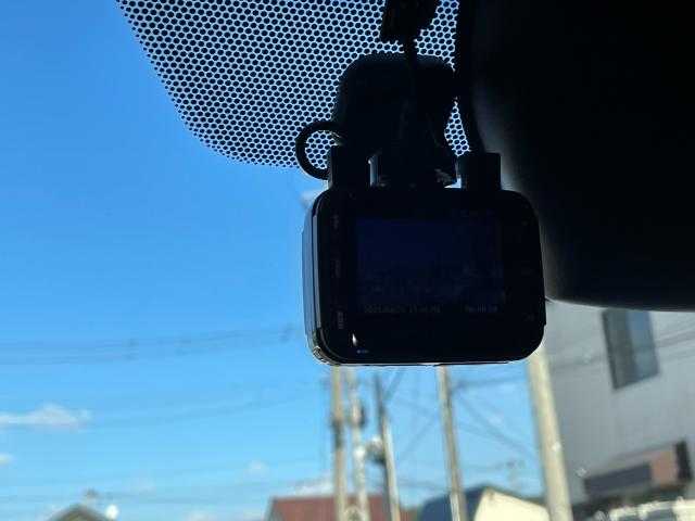 トヨタ ハリアー ハイブリッド プレミアム アドバンスドP 岩手県 2014(平26)年 5.7万km スパークリングブラックパールクリスタルシャイン 純正ナビ　Ｂｌｕｅｔｏｏｔｈ／ＣＤ／ＤＶＤ／フルセグＴＶ　/バックカメラ　/アラウンドビューモニター　/置くだけ充電　/レーダークルーズコントロール　/パワーバックドア　/ＪＢＬサウンド　/４ＷＤ　/前方ドラレコ/GPSレーダー/レーンキープアシスト/運転席パワーシート