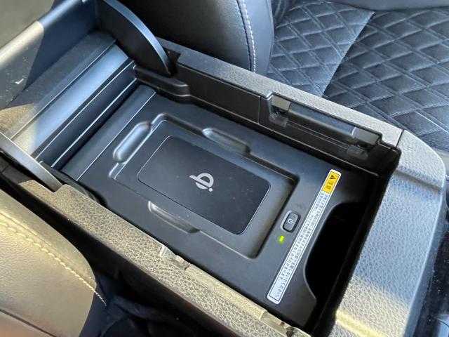 トヨタ ハリアー ハイブリッド プレミアム アドバンスドP 岩手県 2014(平26)年 5.7万km スパークリングブラックパールクリスタルシャイン 純正ナビ　Ｂｌｕｅｔｏｏｔｈ／ＣＤ／ＤＶＤ／フルセグＴＶ　/バックカメラ　/アラウンドビューモニター　/置くだけ充電　/レーダークルーズコントロール　/パワーバックドア　/ＪＢＬサウンド　/４ＷＤ　/前方ドラレコ/GPSレーダー/レーンキープアシスト/運転席パワーシート