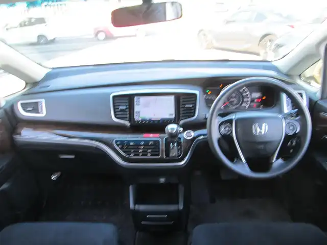 ホンダ オデッセイ G エアロパッケージ 千葉県 2015(平27)年 6万km ホワイトオーキッドパール ワンオーナー/純正8インチプレミアムインターナビ/バックカメラ/オーディオ【CD/DVD/SD/フルセグTV】/純正フリップダウンモニター/両側パワースライドドア/LEDヘッドライト&LEDフォグ/純正17インチアルミホイール/ウィンカードアミラー/2列目プレミアムクレイドシート/LEDアウターウエルカムライト/クルーズコントロール/コンフォートビューパッケージ/純正ビルトインETC/記録簿29.30.R1.3.4.6.7年度ホンダ有。