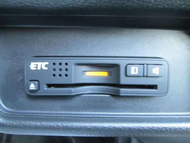 ホンダ オデッセイ G エアロパッケージ 千葉県 2015(平27)年 6万km ホワイトオーキッドパール ワンオーナー/純正8インチプレミアムインターナビ/バックカメラ/オーディオ【CD/DVD/SD/フルセグTV】/純正フリップダウンモニター/両側パワースライドドア/LEDヘッドライト&LEDフォグ/純正17インチアルミホイール/ウィンカードアミラー/2列目プレミアムクレイドシート/LEDアウターウエルカムライト/クルーズコントロール/コンフォートビューパッケージ/純正ビルトインETC/記録簿29.30.R1.3.4.6.7年度ホンダ有。