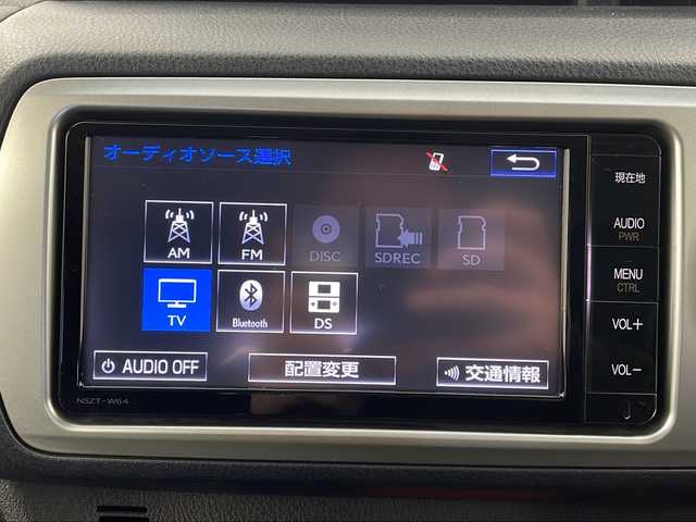 トヨタ ヴィッツ U 栃木県 2015(平27)年 5.5万km コバルトブルーメタリック 禁煙車/シートヒーター/純正ナビ/(CD/DVD/TV/BT/AM/FM)/社外ドラレコ/アイドリングストップ/ナノイー付きオートエアコン　/オートライト/プッシュスタート/スマートキー/革巻きステアリング/ステアリングスイッチ/電動格納ミラー