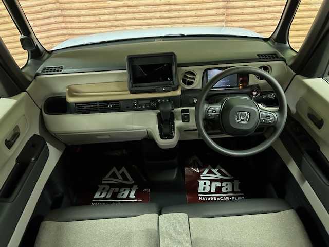 ホンダ Ｎ ＢＯＸ ファッションスタイル 道央・札幌 2024(令6)年 0.8万km フィヨルドミストパール 【2510016333】/４ＷＤ　/衝突軽減ブレーキ　/両側電動スライドドア　/レーダークルーズ　/社外１４インチアルミホイール　/前席シートヒーター　/ステアリングスイッチ　/コーナーセンサー　/バックカメラ　/ＬＥＤヘッドライト