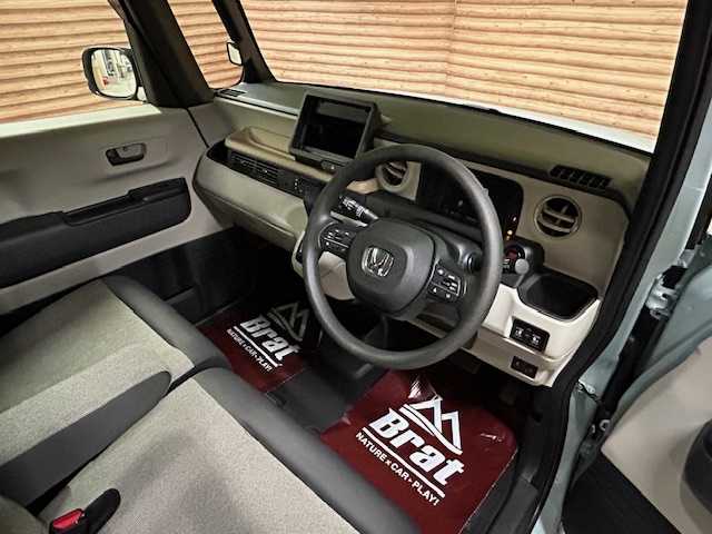 ホンダ Ｎ ＢＯＸ ファッションスタイル 道央・札幌 2024(令6)年 0.8万km フィヨルドミストパール 【2510016333】/４ＷＤ　/衝突軽減ブレーキ　/両側電動スライドドア　/レーダークルーズ　/社外１４インチアルミホイール　/前席シートヒーター　/ステアリングスイッチ　/コーナーセンサー　/バックカメラ　/ＬＥＤヘッドライト