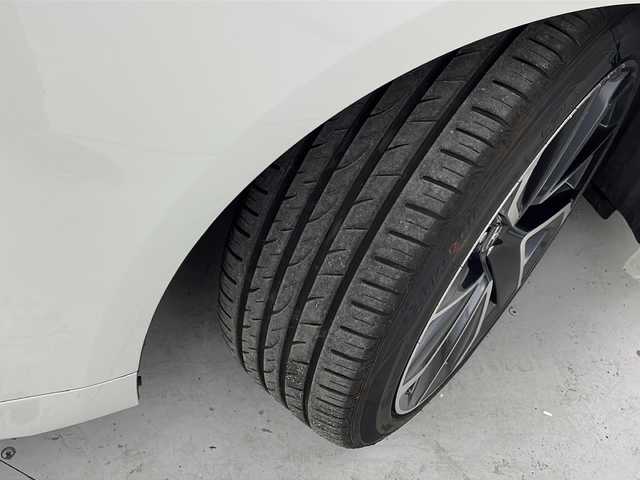 トヨタ カローラ スポーツ ハイブリッドG Z 宮城県 2019(平31)年 6.3万km ホワイトパールクリスタルシャイン 禁煙車/モデリスタエアロ（FR）/トヨタセーフティーセンス/・プリクラッシュセーフティーシステム/・レーントレーシングアシスト/・オートマチックハイビーム/・リアクロストラフィックアラート/・ロードサインアシスト/・クリアランスソナー/ブラインドスポットモニター/レーダークルーズコントロール/純正7インチナビ/・BT.CD.DVD.SD.AM.FM/バックカメラ/ビルトインETC/純正ドラレコ（F）/電動パーキングブレーキ/オートホールド/革巻きステアリング/ステアリングスイッチ/プッシュスタート/スマートキー/純正フロアマット/純正18インチアルミホイール/LEDヘッドライト/LEDフォグランプ/横滑り防止機能