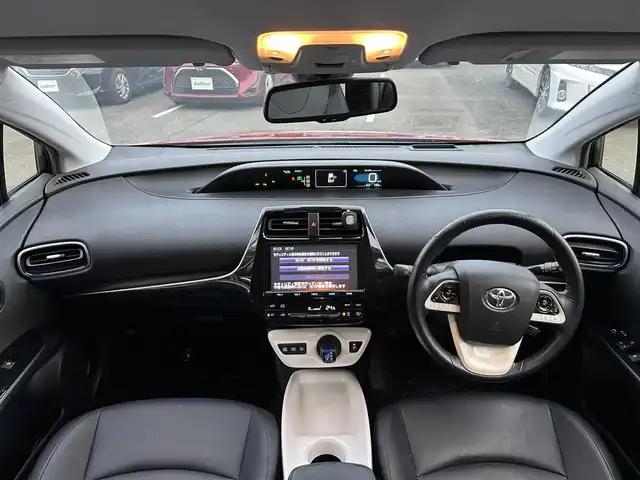 トヨタ プリウス A ツーリングセレクション 静岡県 2016(平28)年 8.5万km エモーショナルレッド 純正SD９インチナビ/Bluetooth/CD/DVD/USB/AUX/HDMI/ETC/バックカメラ/フルセグ/パーキングアシスト/シートヒーターD＋N/クルーズコントロール追従有/モデリスタホイール/AC100V/フロントフォグランプ/ヘッドアップディスプレイ