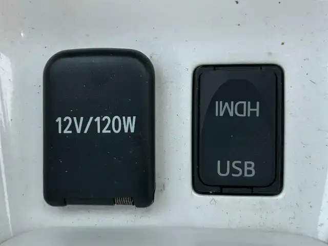 トヨタ プリウス A ツーリングセレクション 静岡県 2016(平28)年 8.5万km エモーショナルレッド 純正SD９インチナビ/Bluetooth/CD/DVD/USB/AUX/HDMI/ETC/バックカメラ/フルセグ/パーキングアシスト/シートヒーターD＋N/クルーズコントロール追従有/モデリスタホイール/AC100V/フロントフォグランプ/ヘッドアップディスプレイ