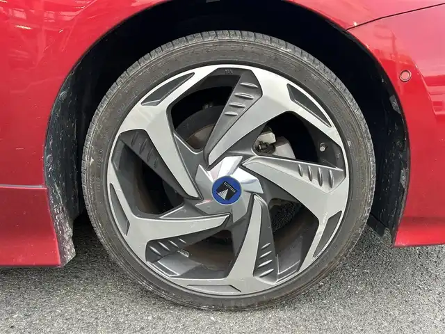 トヨタ プリウス A ツーリングセレクション 静岡県 2016(平28)年 8.5万km エモーショナルレッド 純正SD９インチナビ/Bluetooth/CD/DVD/USB/AUX/HDMI/ETC/バックカメラ/フルセグ/パーキングアシスト/シートヒーターD＋N/クルーズコントロール追従有/モデリスタホイール/AC100V/フロントフォグランプ/ヘッドアップディスプレイ