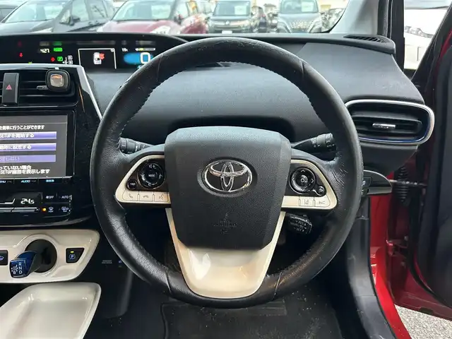 トヨタ プリウス A ツーリングセレクション 静岡県 2016(平28)年 8.5万km エモーショナルレッド 純正SD９インチナビ/Bluetooth/CD/DVD/USB/AUX/HDMI/ETC/バックカメラ/フルセグ/パーキングアシスト/シートヒーターD＋N/クルーズコントロール追従有/モデリスタホイール/AC100V/フロントフォグランプ/ヘッドアップディスプレイ