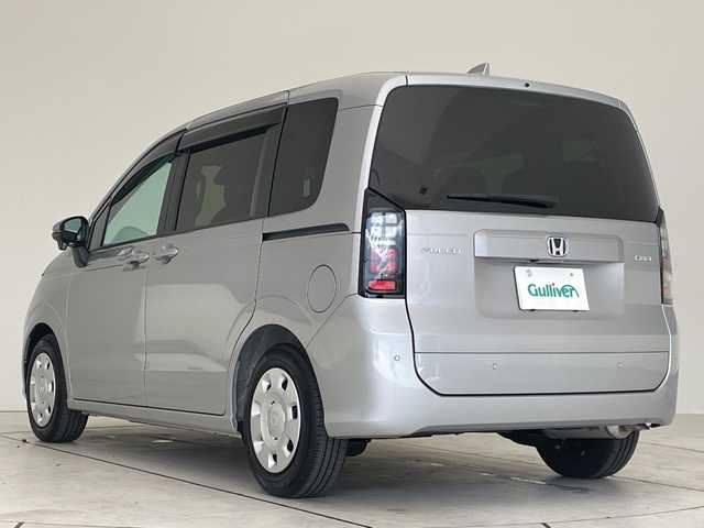 ホンダ フリード ハイブリット e:HEV AIR 愛知県 2025(令7)年 0.3万km ルナシルバーM ホンダセンシング/純正9型ディズプレイオーディオ　ナビ機能なし/両側パワースライドドア/レーダークルーズコントロール/バックカメラ/コーナーセンサー/LEDヘッドライト/レーンキープアシスト/オートマチックハイビーム/ステアリングスイッチ/衝突軽減システム/Bluetooth/スマートキー/プッシュスタート