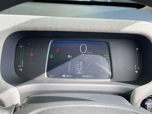 ホンダ フリード ハイブリット e:HEV AIR 愛知県 2025(令7)年 0.3万km ルナシルバーM ホンダセンシング/純正9型ディズプレイオーディオ　ナビ機能なし/両側パワースライドドア/レーダークルーズコントロール/バックカメラ/コーナーセンサー/LEDヘッドライト/レーンキープアシスト/オートマチックハイビーム/ステアリングスイッチ/衝突軽減システム/Bluetooth/スマートキー/プッシュスタート