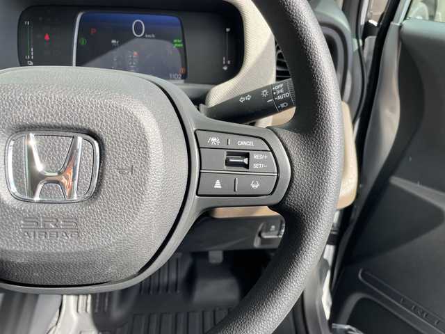 ホンダ フリード ハイブリット e:HEV AIR 愛知県 2025(令7)年 0.3万km ルナシルバーM ホンダセンシング/純正9型ディズプレイオーディオ　ナビ機能なし/両側パワースライドドア/レーダークルーズコントロール/バックカメラ/コーナーセンサー/LEDヘッドライト/レーンキープアシスト/オートマチックハイビーム/ステアリングスイッチ/衝突軽減システム/Bluetooth/スマートキー/プッシュスタート