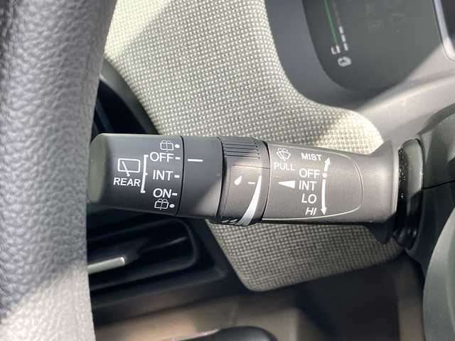 ホンダ フリード ハイブリット e:HEV AIR 愛知県 2025(令7)年 0.3万km ルナシルバーM ホンダセンシング/純正9型ディズプレイオーディオ　ナビ機能なし/両側パワースライドドア/レーダークルーズコントロール/バックカメラ/コーナーセンサー/LEDヘッドライト/レーンキープアシスト/オートマチックハイビーム/ステアリングスイッチ/衝突軽減システム/Bluetooth/スマートキー/プッシュスタート