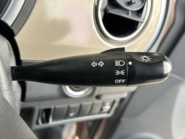 スズキ ラパン 10thアニバーサリーリミテッド 静岡県 2012(平24)年 9.5万km メロウブロンズパールメタリック ナビ/・ラジオ/フルセグTV/・CD/DVD/USB/SD/内蔵メモリ/主要装備/・ＥＴＣ　/・シートヒーター　/・純正フロアマット　/・純正アルミホイール　/・プッシュスタート　/・スマートキー　/・盗難防止装置　/・スペアキー　/・パワーステアリング　/・パワーウィンド　Ｕ/・USB入力端子　/・ハロゲンヘッドライト