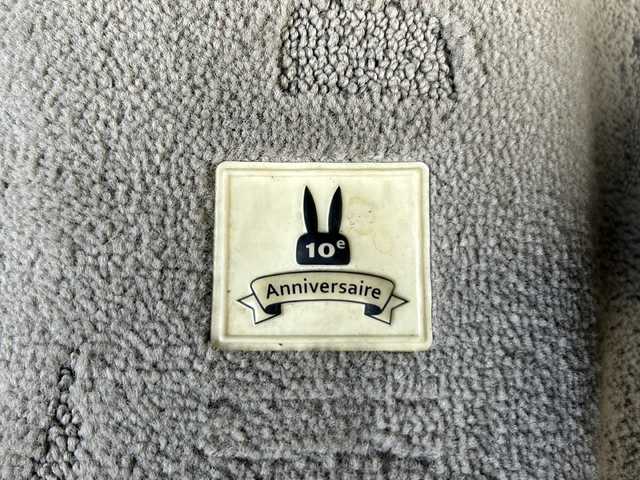 スズキ ラパン 10thアニバーサリーリミテッド 静岡県 2012(平24)年 9.5万km メロウブロンズパールメタリック ナビ/・ラジオ/フルセグTV/・CD/DVD/USB/SD/内蔵メモリ/主要装備/・ＥＴＣ　/・シートヒーター　/・純正フロアマット　/・純正アルミホイール　/・プッシュスタート　/・スマートキー　/・盗難防止装置　/・スペアキー　/・パワーステアリング　/・パワーウィンド　Ｕ/・USB入力端子　/・ハロゲンヘッドライト