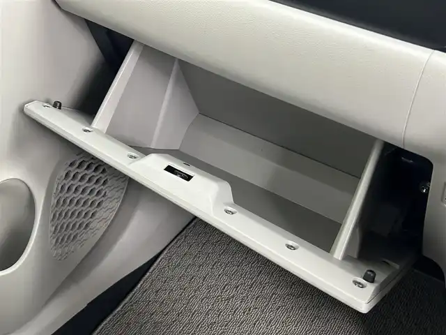 トヨタ パッソ X Lパッケージ S 道央・札幌 2017(平29)年 1.3万km ファインブルーマイカメタリック ・ワンオーナー/・４WD/・寒冷地仕様/・純正ナビ/・バックカメラ/・衝突軽減ブレーキ/・横滑り防止/・アイドリングストップ/・リヤコーナーセンサー/・ヘッドライトレベライザー/・ワイパーデアイサー/・フロントフォグライト/・プッシュスタート/・スマートキー/・ホイール付スタッドレス積込/・保証書/・取説