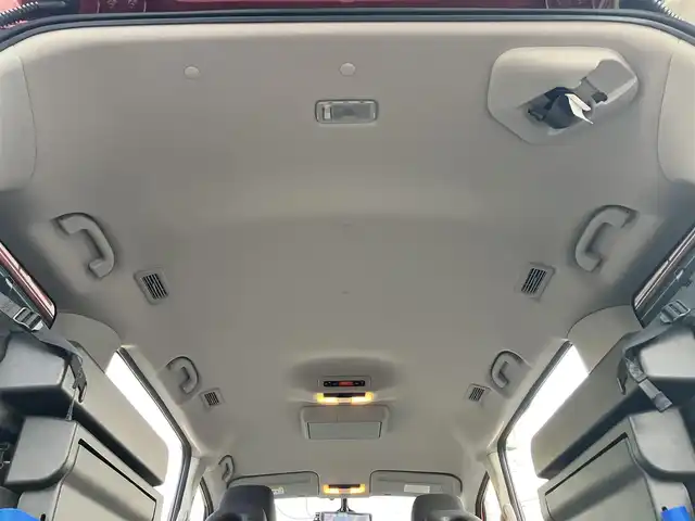 日産 セレナ ハイウェイスター 静岡県 2016(平28)年 6.9万km マルーンレッド 純正ナビ（CD/DVD/BT/フルセグ）/全方位カメラ/プロパイロット/エンジンスタートボタン/取扱説明書/パワーステアリング/パワーウィンドウ/パーキングアシスト/スマートキー/スペアキー1本/Wオートエアコン/レーダークルーズコントロール/純正後席モニター/USB入力端子/ETC/三列シート/ドライブレコーダー前後/ウォークスルー/純正フロアマット/布シート/両側パワースライドドア/純正アルミホイール/ABS/横滑り防止装置/コーナーセンサー前後/レーンキープアシスト/オートライト/LED/W+サイドエアバッグ/衝突軽減システム/デジタルインナーミラー