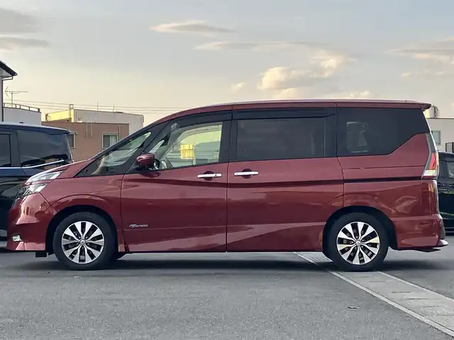 日産 セレナ ハイウェイスター 静岡県 2016(平28)年 6.9万km マルーンレッド 純正ナビ（CD/DVD/BT/フルセグ）/全方位カメラ/プロパイロット/エンジンスタートボタン/取扱説明書/パワーステアリング/パワーウィンドウ/パーキングアシスト/スマートキー/スペアキー1本/Wオートエアコン/レーダークルーズコントロール/純正後席モニター/USB入力端子/ETC/三列シート/ドライブレコーダー前後/ウォークスルー/純正フロアマット/布シート/両側パワースライドドア/純正アルミホイール/ABS/横滑り防止装置/コーナーセンサー前後/レーンキープアシスト/オートライト/LED/W+サイドエアバッグ/衝突軽減システム/デジタルインナーミラー