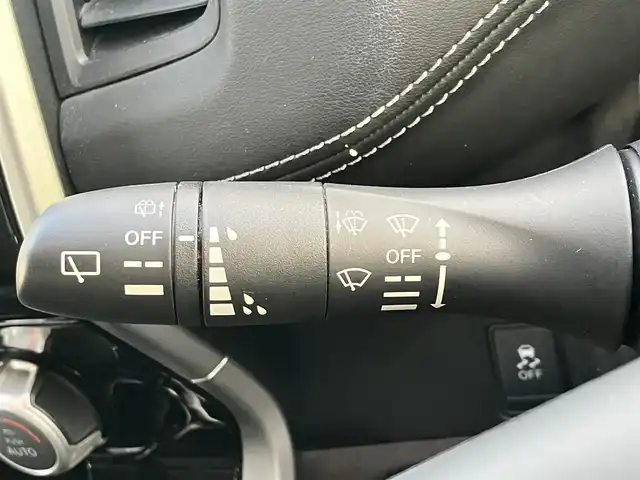 日産 セレナ ハイウェイスター 静岡県 2016(平28)年 6.9万km マルーンレッド 純正ナビ（CD/DVD/BT/フルセグ）/全方位カメラ/プロパイロット/エンジンスタートボタン/取扱説明書/パワーステアリング/パワーウィンドウ/パーキングアシスト/スマートキー/スペアキー1本/Wオートエアコン/レーダークルーズコントロール/純正後席モニター/USB入力端子/ETC/三列シート/ドライブレコーダー前後/ウォークスルー/純正フロアマット/布シート/両側パワースライドドア/純正アルミホイール/ABS/横滑り防止装置/コーナーセンサー前後/レーンキープアシスト/オートライト/LED/W+サイドエアバッグ/衝突軽減システム/デジタルインナーミラー