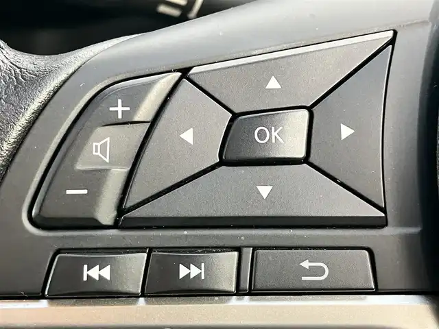 日産 セレナ ハイウェイスター 静岡県 2016(平28)年 6.9万km マルーンレッド 純正ナビ（CD/DVD/BT/フルセグ）/全方位カメラ/プロパイロット/エンジンスタートボタン/取扱説明書/パワーステアリング/パワーウィンドウ/パーキングアシスト/スマートキー/スペアキー1本/Wオートエアコン/レーダークルーズコントロール/純正後席モニター/USB入力端子/ETC/三列シート/ドライブレコーダー前後/ウォークスルー/純正フロアマット/布シート/両側パワースライドドア/純正アルミホイール/ABS/横滑り防止装置/コーナーセンサー前後/レーンキープアシスト/オートライト/LED/W+サイドエアバッグ/衝突軽減システム/デジタルインナーミラー