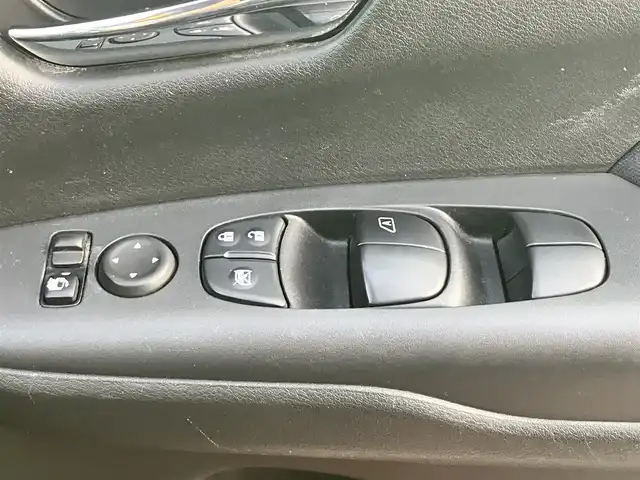 日産 セレナ ハイウェイスター 静岡県 2016(平28)年 6.9万km マルーンレッド 純正ナビ（CD/DVD/BT/フルセグ）/全方位カメラ/プロパイロット/エンジンスタートボタン/取扱説明書/パワーステアリング/パワーウィンドウ/パーキングアシスト/スマートキー/スペアキー1本/Wオートエアコン/レーダークルーズコントロール/純正後席モニター/USB入力端子/ETC/三列シート/ドライブレコーダー前後/ウォークスルー/純正フロアマット/布シート/両側パワースライドドア/純正アルミホイール/ABS/横滑り防止装置/コーナーセンサー前後/レーンキープアシスト/オートライト/LED/W+サイドエアバッグ/衝突軽減システム/デジタルインナーミラー