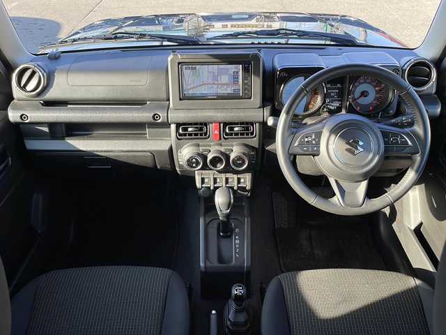 スズキ ジムニー シエラ JC 道東・釧路十勝 2024(令6)年 4.4万km ブルーイッシュブラックパール3 4WD/社外メモリナビ　/(AM/FM/フルセグTV/ＤＶＤ再生/Ｂｌｕｅｔｏｏｔｈ接続)　/前方ドライブレコーダー　/ＥＴＣ　/バックカメラ　/前席シートヒーター　/クルーズコントロール　/リアコーナーセンサー　/レーンアシスト　/デュアルセンサーブレーキサポート/横滑り防止装置/アイドリングストップ　/スマートキー/プッシュスタート/純正LEDヘッドライト/純正15インチアルミホイール/社外フロアマット