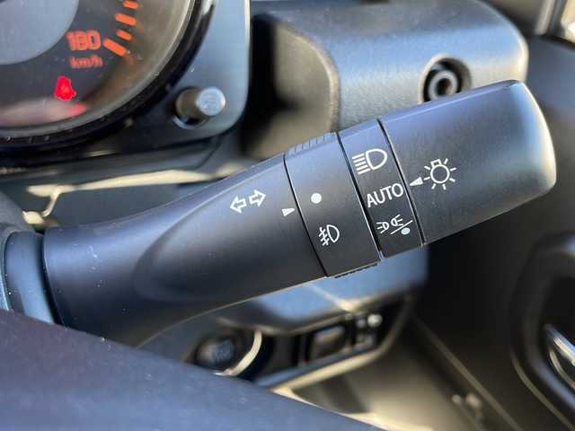 スズキ ジムニー シエラ JC 道東・釧路十勝 2024(令6)年 4.4万km ブルーイッシュブラックパール3 4WD/社外メモリナビ　/(AM/FM/フルセグTV/ＤＶＤ再生/Ｂｌｕｅｔｏｏｔｈ接続)　/前方ドライブレコーダー　/ＥＴＣ　/バックカメラ　/前席シートヒーター　/クルーズコントロール　/リアコーナーセンサー　/レーンアシスト　/デュアルセンサーブレーキサポート/横滑り防止装置/アイドリングストップ　/スマートキー/プッシュスタート/純正LEDヘッドライト/純正15インチアルミホイール/社外フロアマット