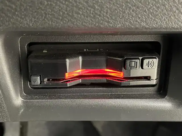 日産 セレナ e－パワー ハイウェイスター V 埼玉県 2023(令5)年 2.3万km プリズムホワイト 純正ナビ　Ｂカメラ　後席モニター　ＢＳＭ　ＥＴＣ　レーンキープアシスト　両側パワースライドドア　オートハイビーム　コーナーセンサー　衝突軽減システム　レーダークルーズコントロール　Ｂｌｕｅｔｏｏｔｈ