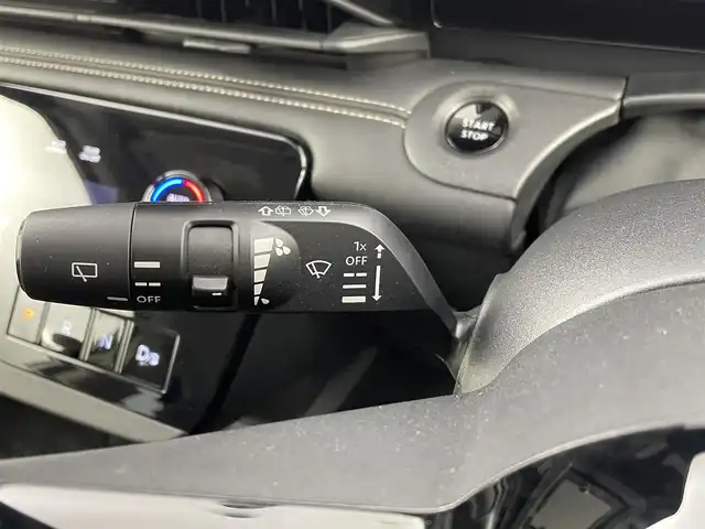 日産 セレナ e－パワー ハイウェイスター V 埼玉県 2023(令5)年 2.3万km プリズムホワイト 純正ナビ　Ｂカメラ　後席モニター　ＢＳＭ　ＥＴＣ　レーンキープアシスト　両側パワースライドドア　オートハイビーム　コーナーセンサー　衝突軽減システム　レーダークルーズコントロール　Ｂｌｕｅｔｏｏｔｈ