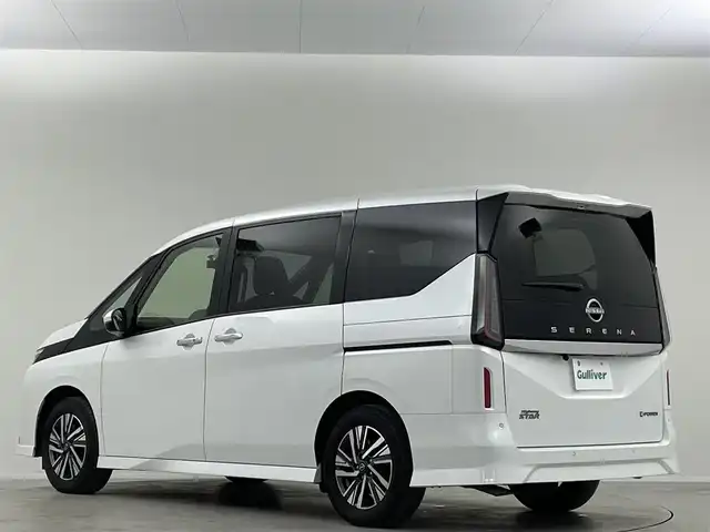 日産 セレナ e－パワー ハイウェイスター V 埼玉県 2023(令5)年 2.3万km プリズムホワイト 純正ナビ　Ｂカメラ　後席モニター　ＢＳＭ　ＥＴＣ　レーンキープアシスト　両側パワースライドドア　オートハイビーム　コーナーセンサー　衝突軽減システム　レーダークルーズコントロール　Ｂｌｕｅｔｏｏｔｈ