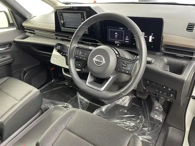 日産 セレナ e－パワー ハイウェイスター V 埼玉県 2023(令5)年 2.3万km プリズムホワイト 純正ナビ　Ｂカメラ　後席モニター　ＢＳＭ　ＥＴＣ　レーンキープアシスト　両側パワースライドドア　オートハイビーム　コーナーセンサー　衝突軽減システム　レーダークルーズコントロール　Ｂｌｕｅｔｏｏｔｈ