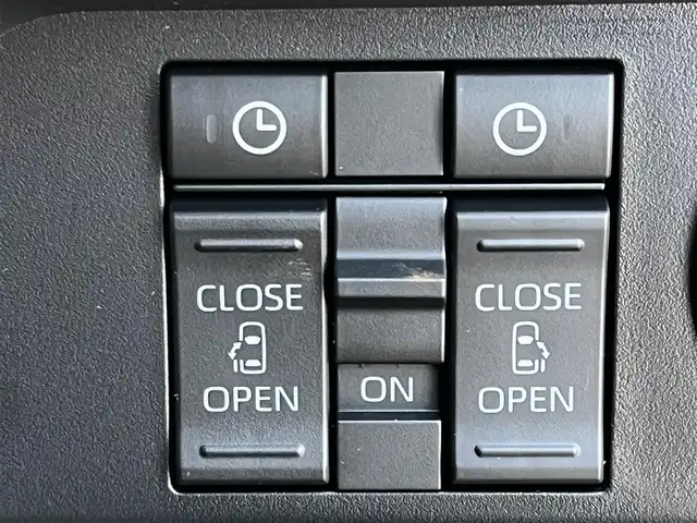 ダイハツ トール カスタムG ターボ 宮城県 2025(令7)年 0.5万km パールホワイトⅢ 純正9インチディスプレイオーディオ/(TV/BT/AppleCarPlay/AndroidAuto)/レーダークルーズコントロール/アラウンドビューモニター/前後コーナーセンサー/衝突軽減システム/レーンキープアシスト/両側パワースライドドア/後席サンシェード/LEDヘッドライト/純正15インチAW/保証書/取り扱い説明書/スペアキーX1