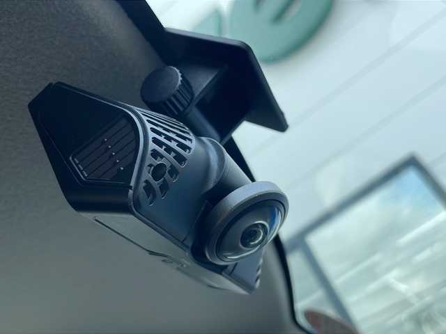 スズキ スペーシア カスタム HYBRID XS 山口県 2025(令7)年 1.3万km ブルーイッシュブラックパール3 社外メモリナビ【MDV-D310】/・ワンセグテレビ/・Bluetooth/・AM/FM/CD/DVD/・AUX/・USB／iPod/・SMART USEN/バックカメラ/ドライブレコーダー/両側パワースライドドア/スマートキー/プッシュスタート/電動パーキングブレーキ/ヘッドアップディスプレイ/シートヒーター（運転席＋助手席）/ステアリングヒーター/シガーソケット/USB入力端子×２/サーキュレーター/デュアルセンサーブレーキサポートII/・誤発進抑制機能/・後方誤発進抑制機能/・低速時ブレーキサポート/・パーキングセンサー/・車線逸脱警報機能/・車線逸脱抑制機能/・ふらつき警報機能/・発進お知らせ機能/・標識認識機能/・ヘッドアップディスプレイ/・アダプティブクルーズコントロール/・車線維持支援機能/純正15インチAW